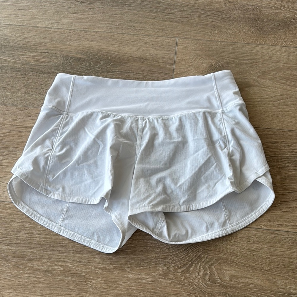 Women's White Hotty Hot Shorts - Lululemon